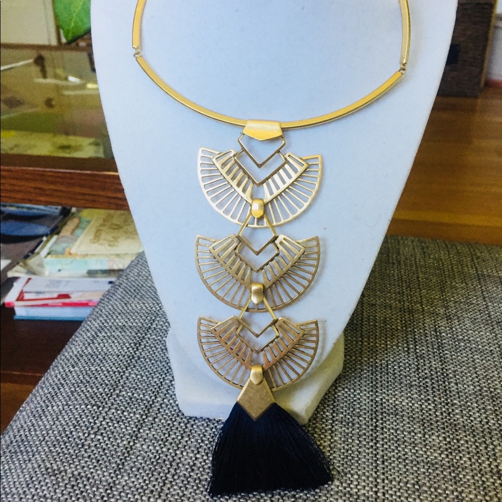 Aida Tassel Pendant Necklace- so versatile